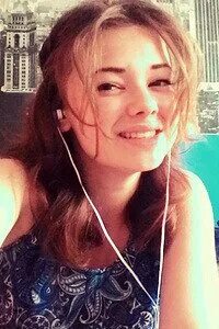 Бильярд үстеліндегі топтық секс порно видео