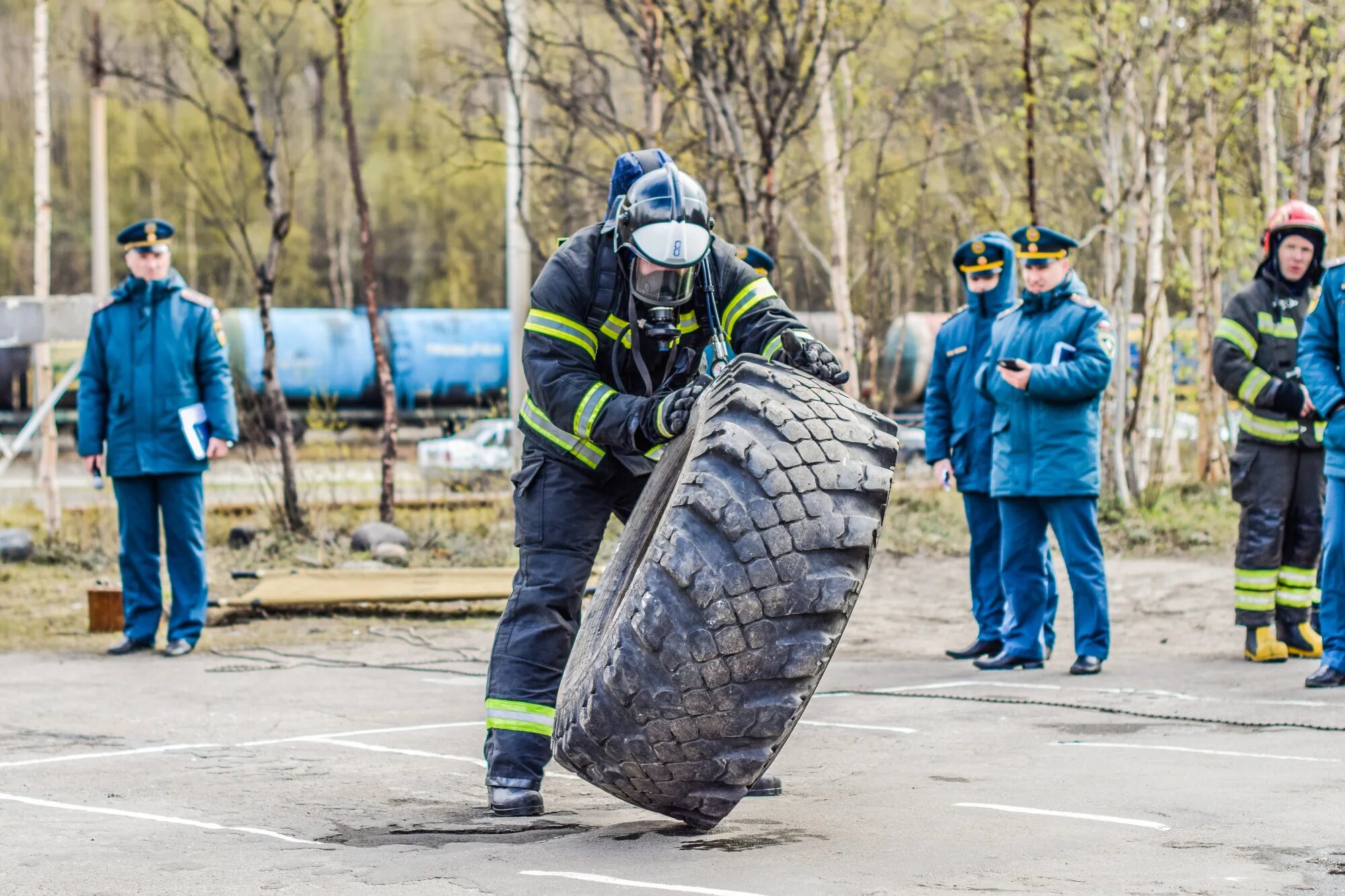 Служба в мурманске. ЗП пожарного. МЧС России по Мурманской области. Гоку ГОЧС И ПБ Мурманской области. Горобец а.и. пенсионер ГПС Мурманск.