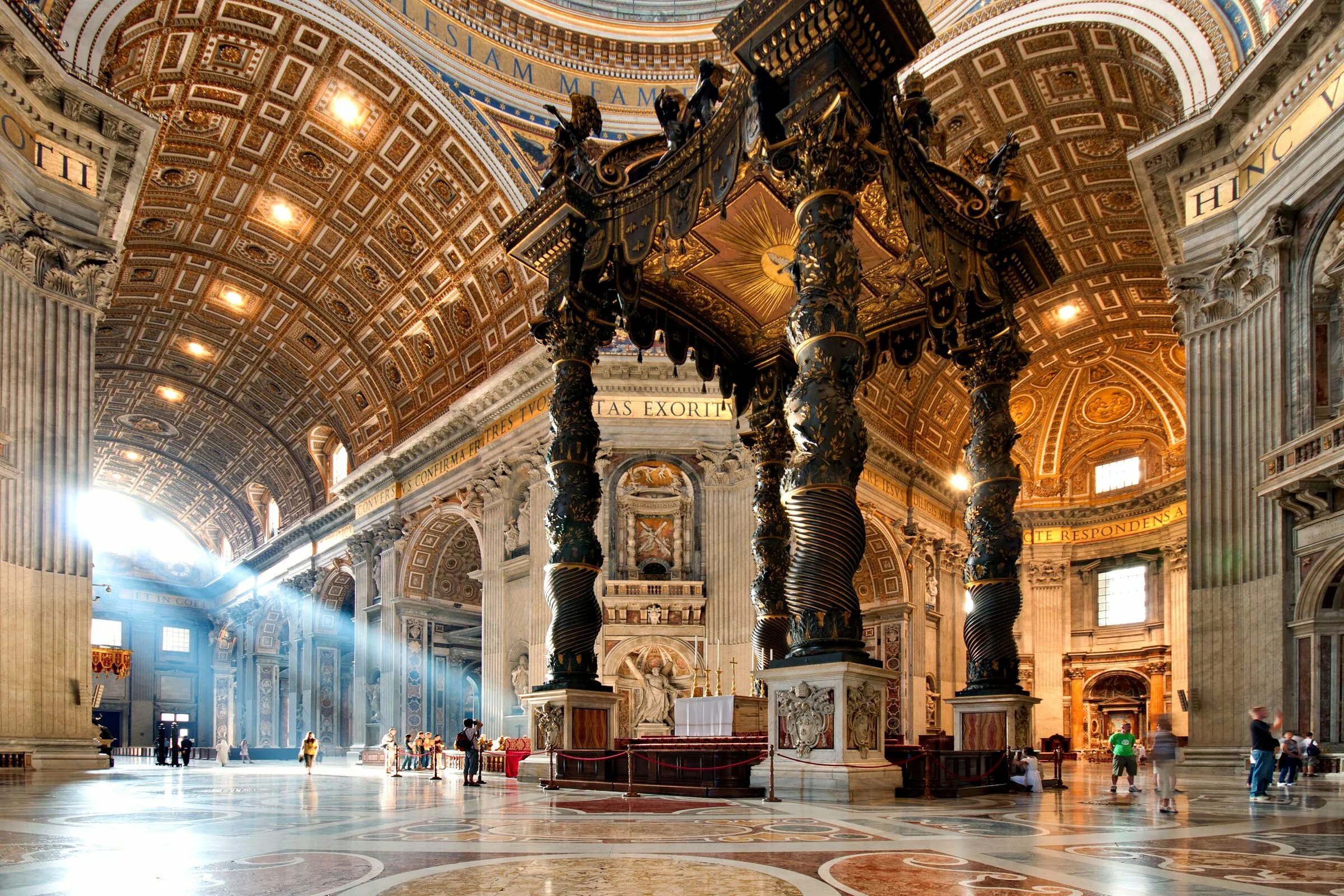 Базилика Святого Петра в Ватикане, Италия.