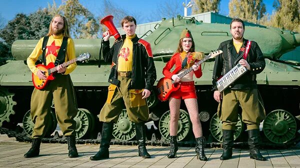 Mama russia опасные механизмы. Mama russia заветы ильича. раша 88. мама раша я люблю кпсс. мама россия клип.