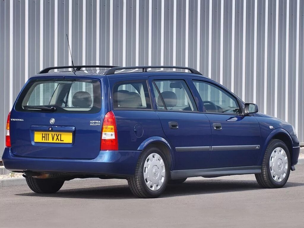 Vauxhall Astra универсал 1998. Vauxhall Astra универсал.