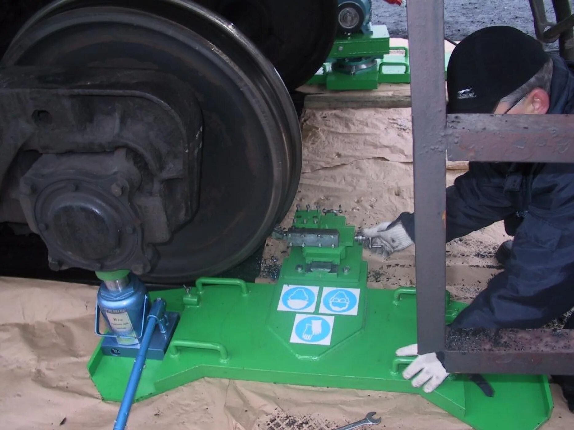 обточки колесных пар пкс-2. обточка колесных пар без выкатки. обточка колесных пар тепловоза. обточка колесных пар без выкатки. обточка колесных пар локомотивов.