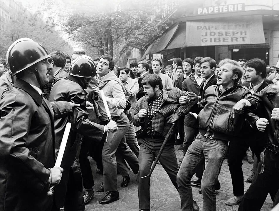 Когда начались волнения. 1968 Париж революция. Протесты студентов во Франции 1968. Студенческие волнения в Париже 1968. Майский кризис 1968 во Франции.