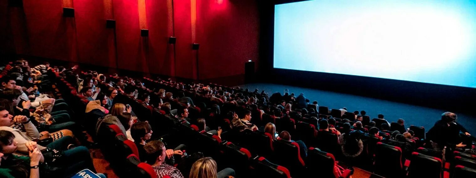 Кинотеатр январь. Zомбоящик фильм 2017. Кинотеатр январь. Киноафиша 2023 январь. Киноафиша 2023 январь.