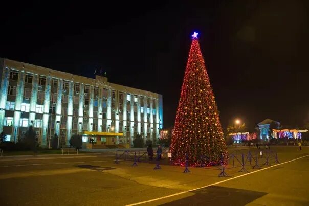 Завод ставролен буденновск. От края до края буденновск. Буденновск город. Буденновск ставропольский край парк. 200 лет парк в буденновске.