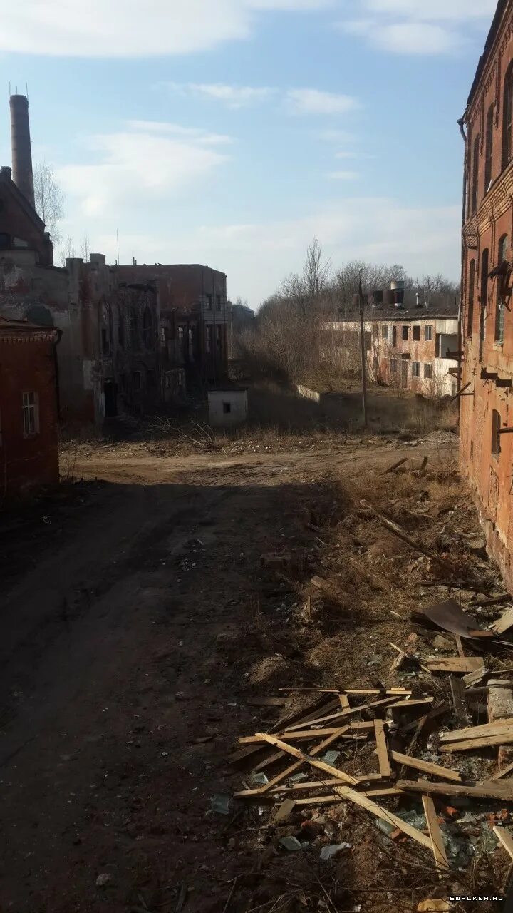 Красный текстильщик дом 11 переславль. Завод красный молот грозный. Красный текстильщик завод заброшенный. Переславль красный текстильщик 11. Переславль красный текстильщик 11.