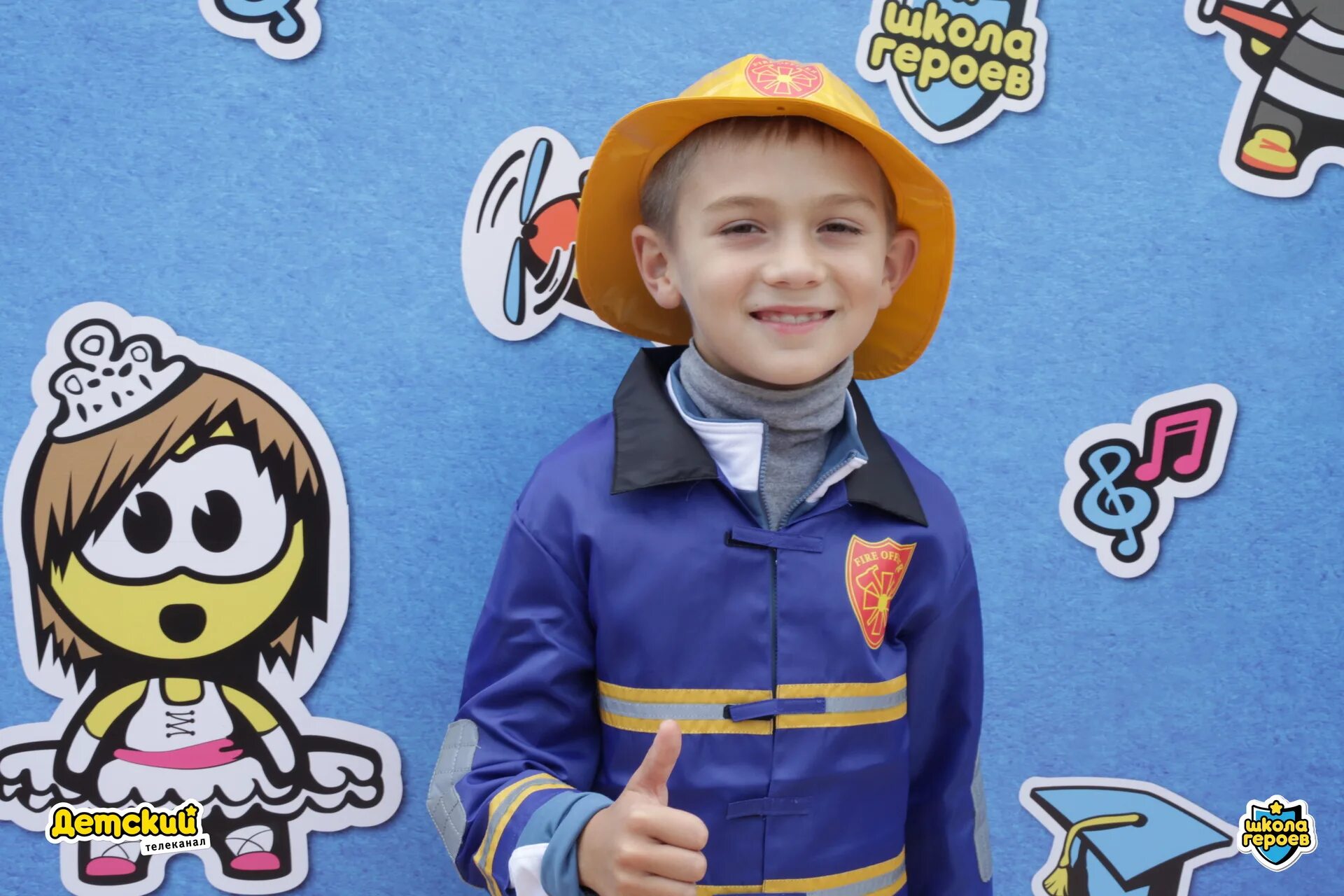 машины игрушки для мальчиков. мальчик детский канал. ютуб детский. телевизор для детей. мальчик детский канал.