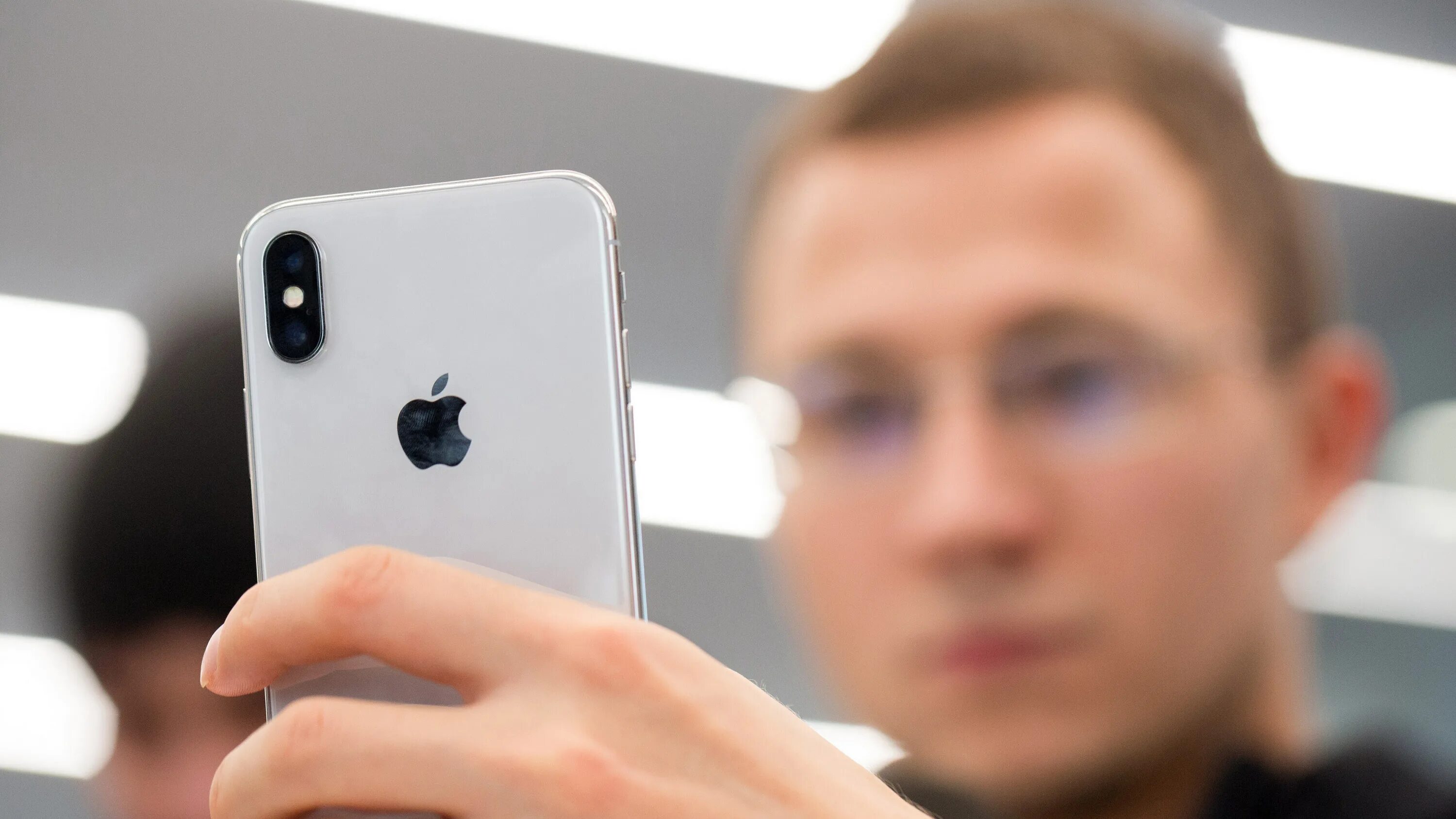 Перестал apple