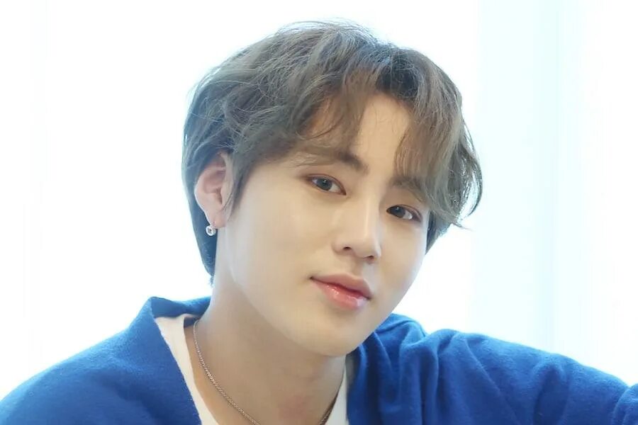 Ха сон вун. Ha sung woon. Ha sung woon. Ха сон вун. Ха сон вун.