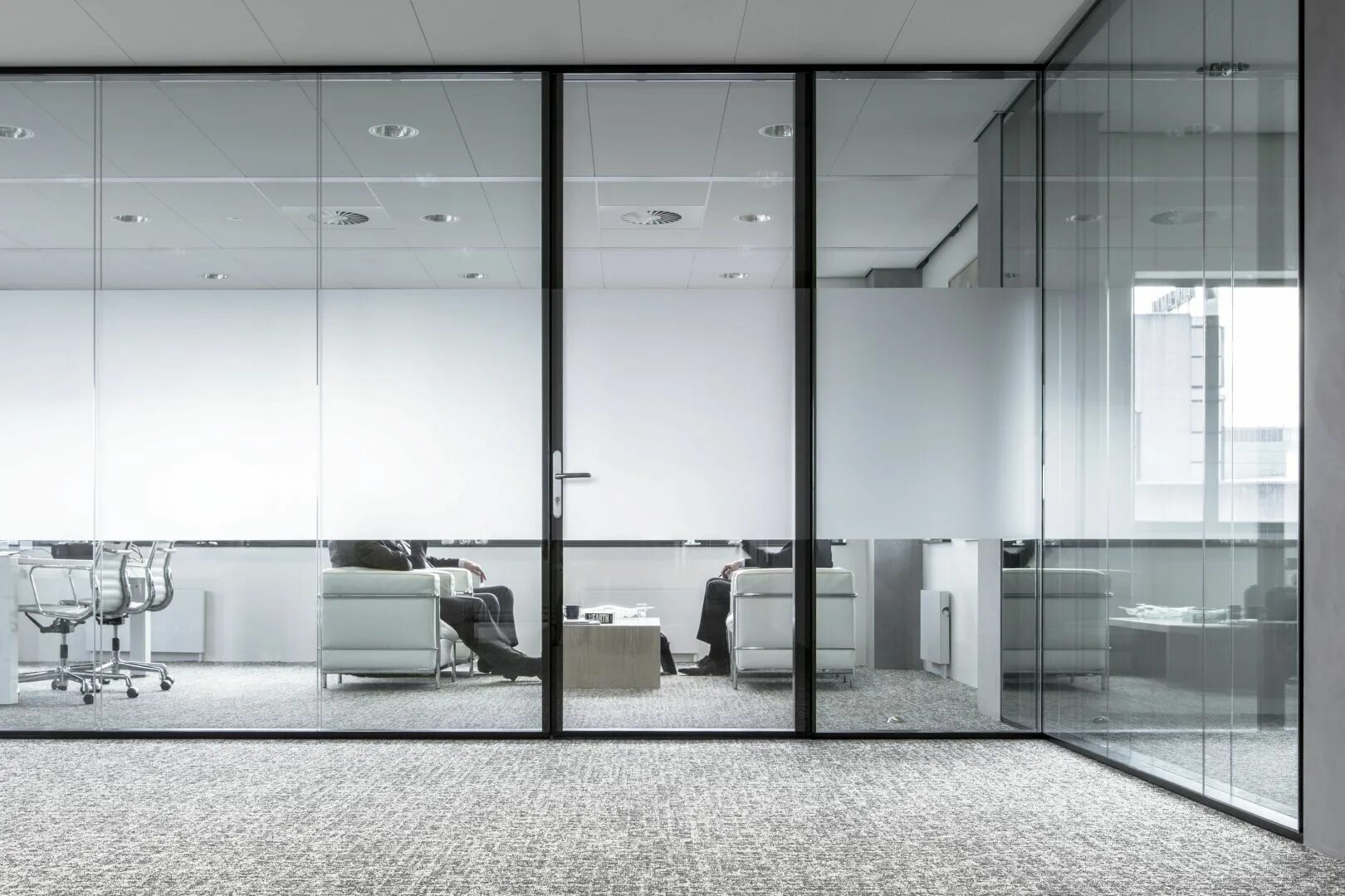 Glass Partition Wall профиль. Dorma Glass Door. Цельностеклянные раздвижные перегородки. Стеклянная дверь.