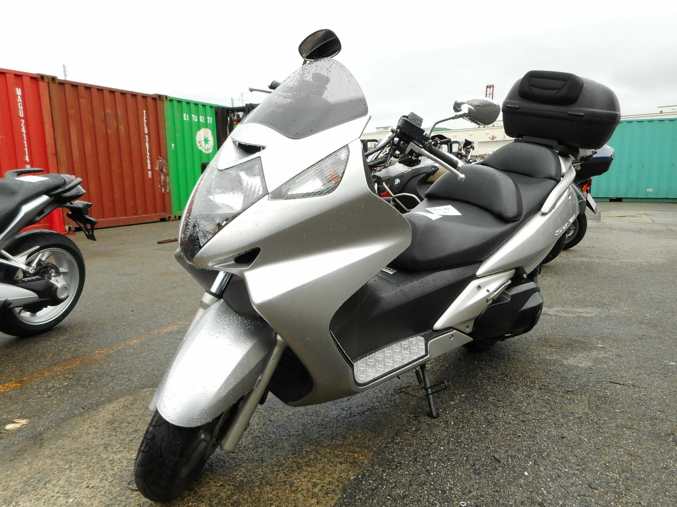 Honda silver wing. Honda silver wing 600. Максискутер хонда сильвер винг 600. Макси скутер honda silverwing 600. Макси скутер 600.