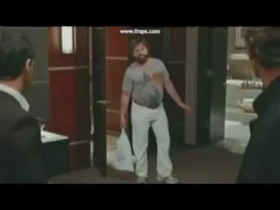 Who dogs out. Зак Галифианакис мальчишник в Вегасе. Зак Галифианакис Сердцеедки. Зак Галифианакис гифка.