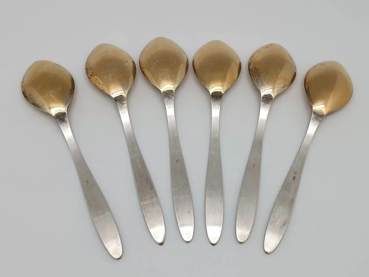 Сувенир чайная ложка москва. Spoon москва. Ложка ложка серебро кубачи. Серебряная чайная ложка 1834. Ложка чайная москва.