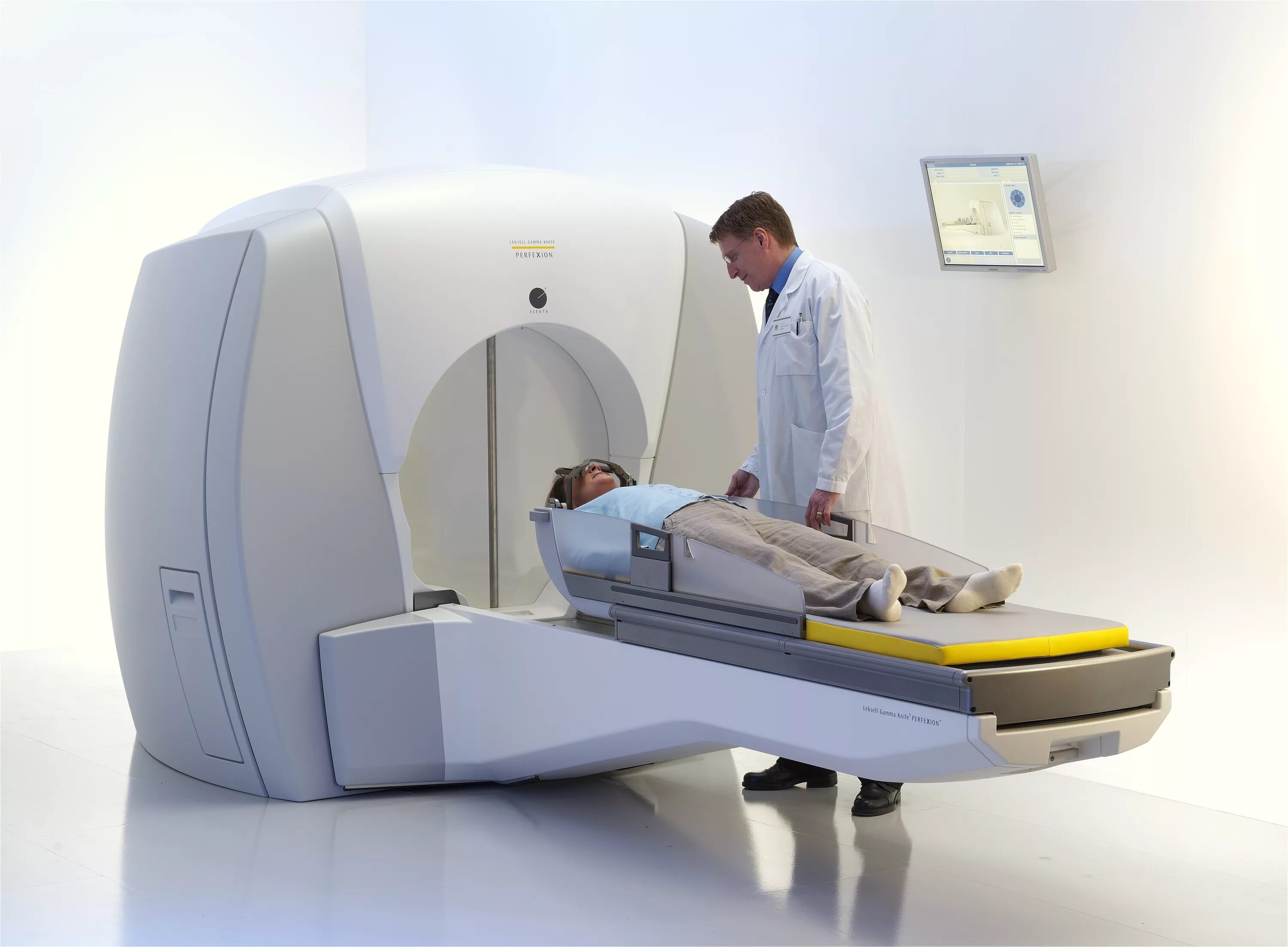 Gamma работа. Leksell gamma knife perfexion. * stereotactic radiosurgery/gamma knife radiosurgery.