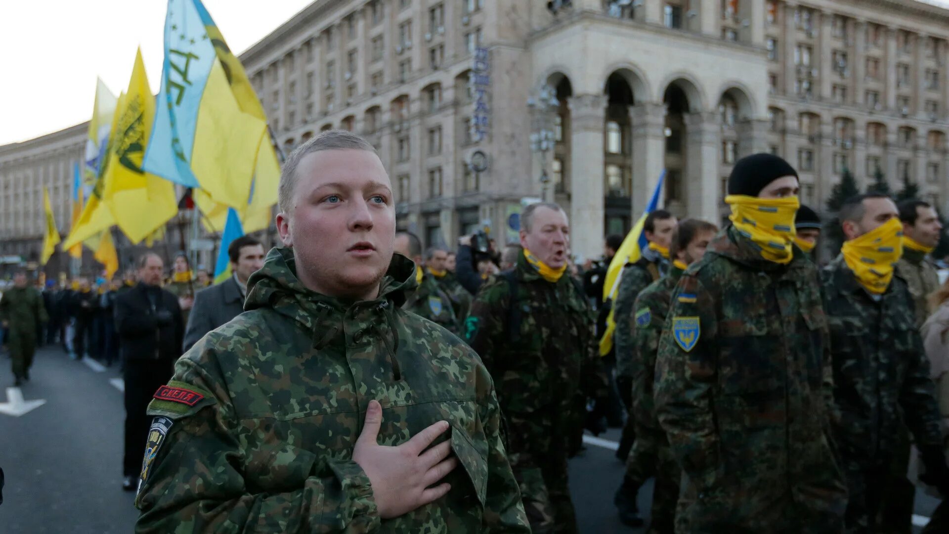 Сегодня у хохлов. Новая власть на Украине. Украинская власть 2014. Премьер Украины на Майдане. Украинские власти фото.