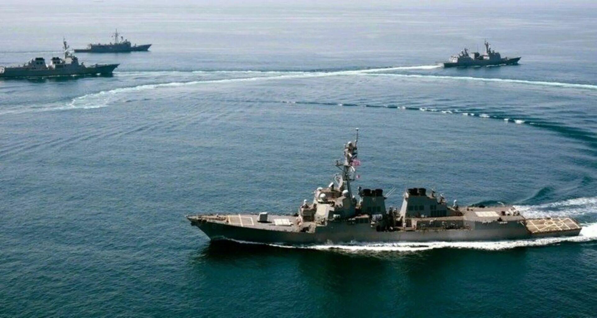 Южно китайское море кораблей. Сша в южно китайском море. южно-китайское море военные корабли. вмс сша в китайском море. корабли в южно китайском море.