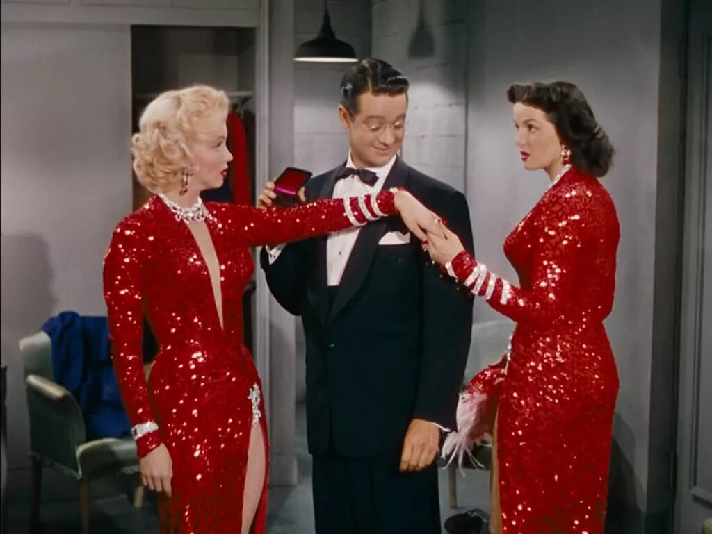 джентльмены предпочитают блондинок мэрилин. джентльмены предпочитают блондинок мэрилин. мэрилин монро в розовом платье. джентльмены предпочитают блондинок мэрилин. мэрилин монро джентльмены предпочитают блондинок.