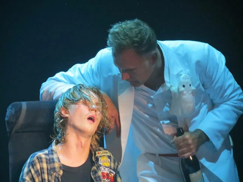 Найк борзов спектакль нирвана. Театр модерн нирвана. Найк борзов спектакль нирвана. Спектакль нирвана юрия грымова. Нирвана грымов модерн.