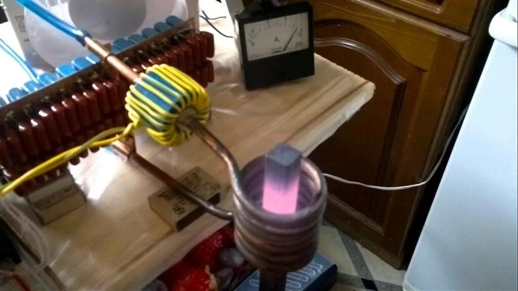 Индукционный нагреватель из сварочного инвертора своими руками. Индукционная печь из сварочника. индукционный нагреватель кухтецкого. индукционный нагреватель из сварочного инвертора. индукционный нагреватель 12в.