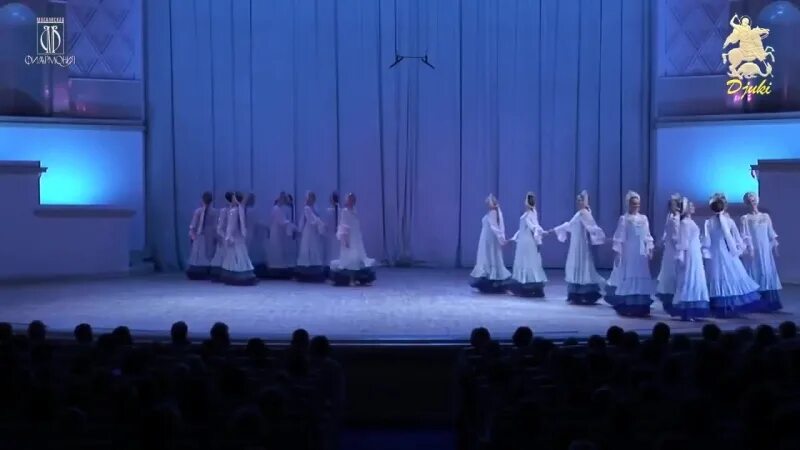 Ансамбль танца березка. Ансамбль березка. Березка плывущий шаг. Ансамбль берёзка видео. Знаменитый шаг ансамбля березка.