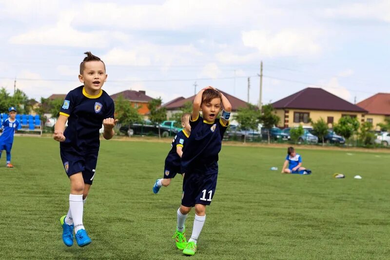 Юниор франшиза. Баннер футбольной школы. Юниор ставрополь футбол. Football franchise. Франшиза юниор футбол.