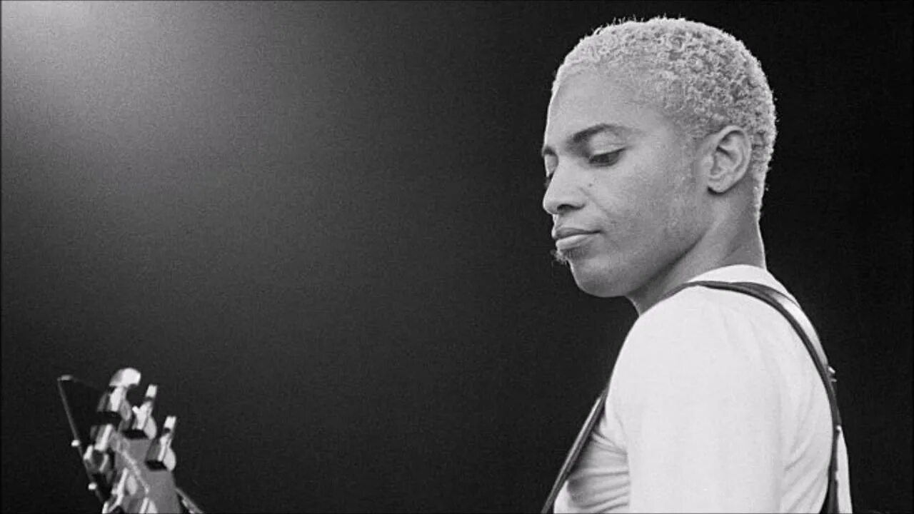 Terence trent d arby delicate. Теренс трент дарби. теренс трент д’арби. terence trent delicate.