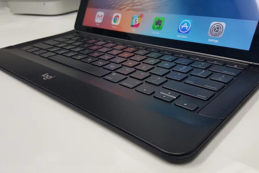 Combo touch ipad pro. Клавиатура logitech ipad 11. ipad pro 9.7 клавиатура logitech. клавиатура ipad 12 logitech. клавиатура ipad 121pro logitech.