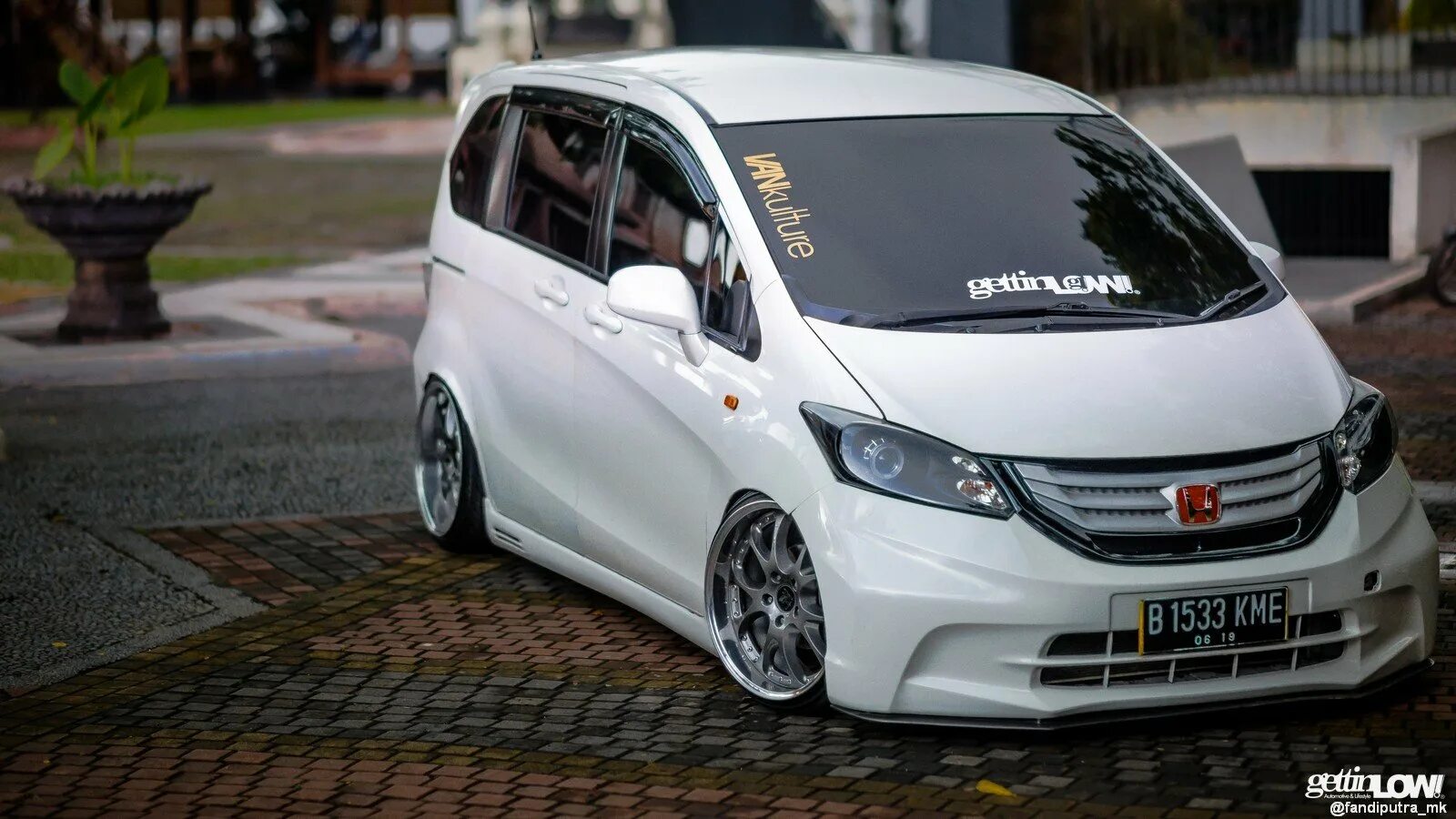 Фрид тюнинг. Honda freed r17. Honda freed Tuning. Honda freed Tuning r15. Honda freed 2020 Tuning.