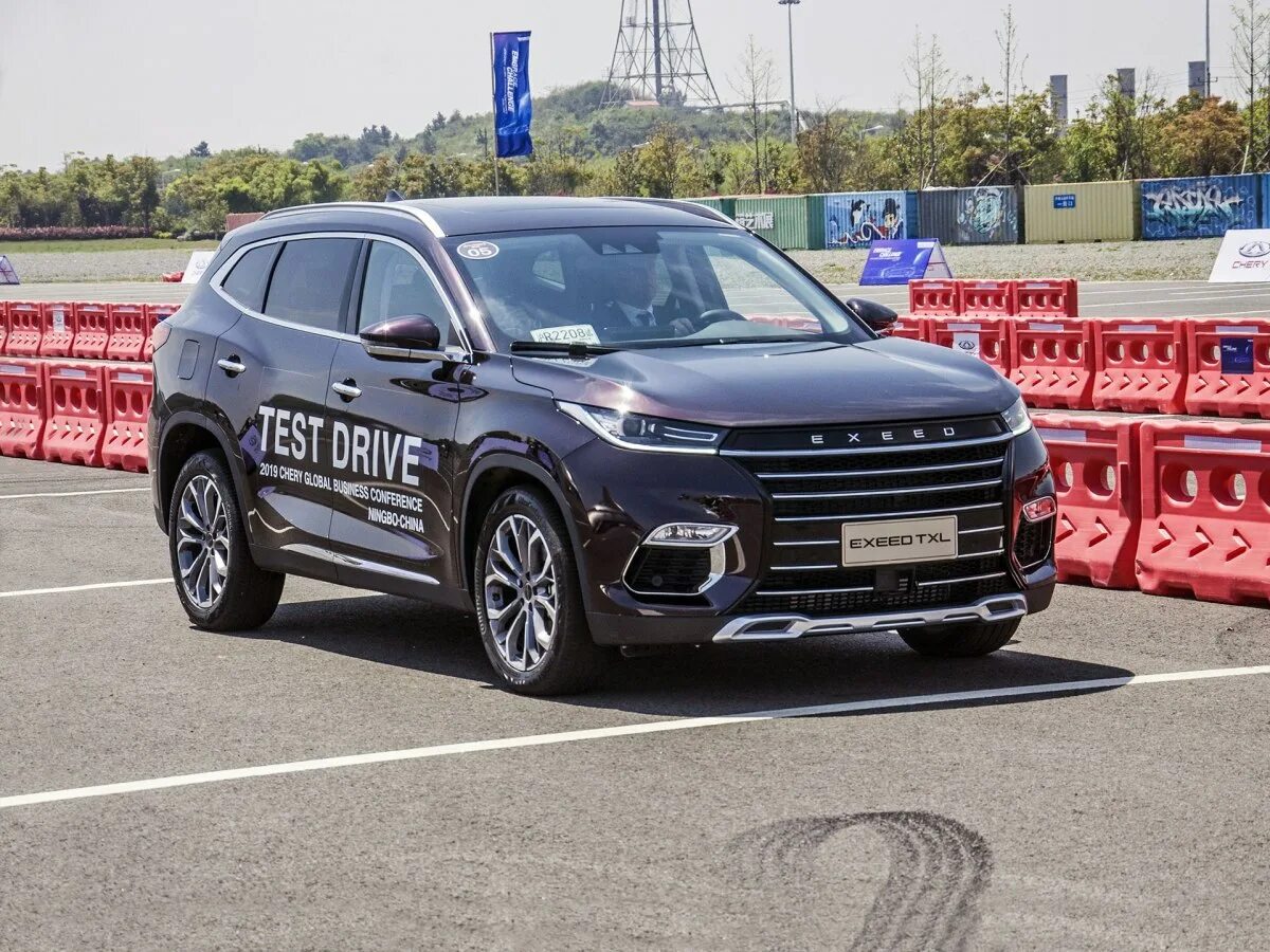 Exceed txl видео. Chery exceed txl 2025. chery exceed txl 2025. китайский кроссовер chery exeed txl. кроссовер чери эксид 2025.