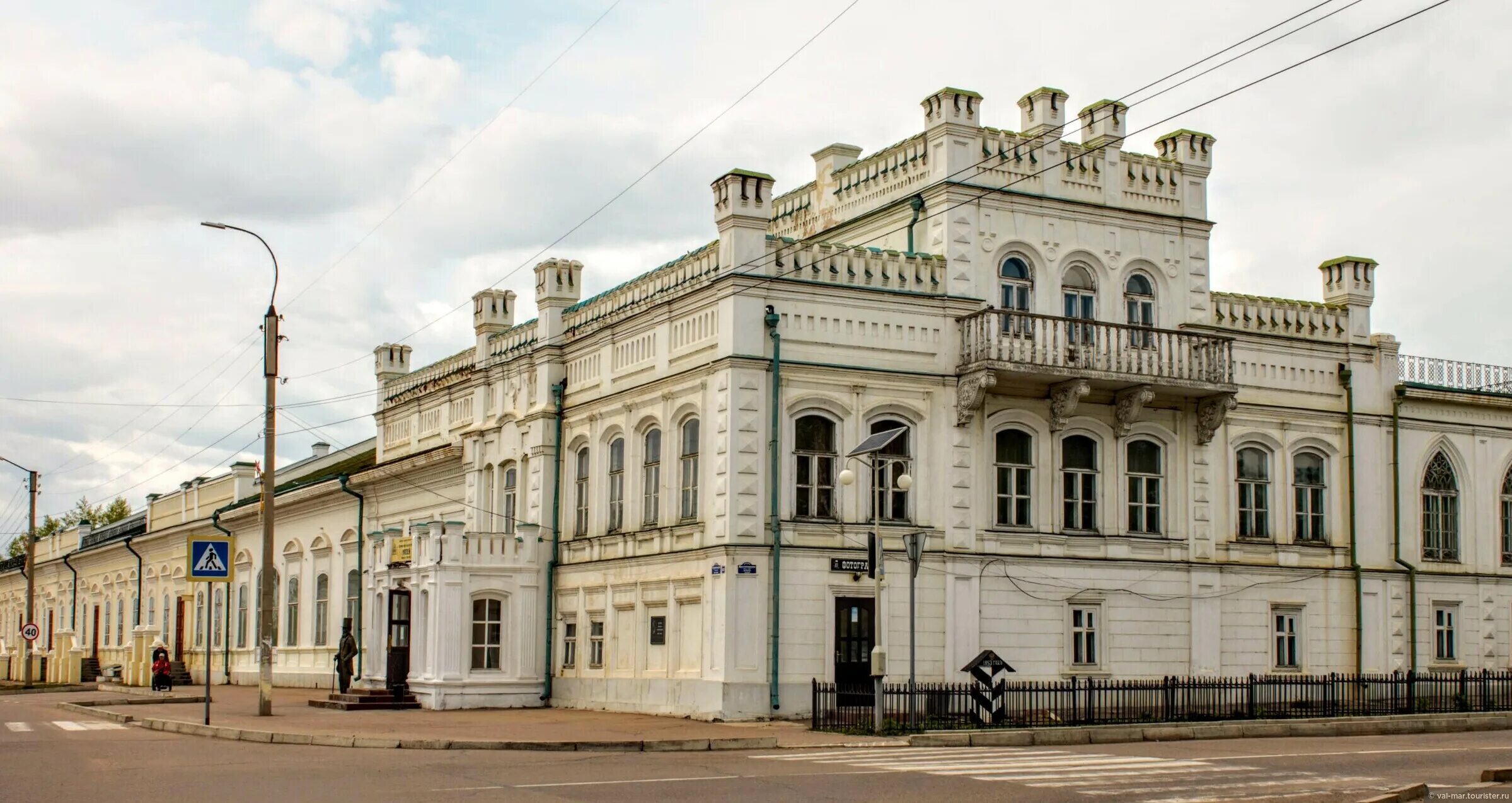 Нерчинск основан. Бутинский дворец в Нерчинске. Усадьба Бутина Нерчинск. Бутинский дворец Забайкальский край. Бутинский дворец в Нерчинске Забайкальский край.