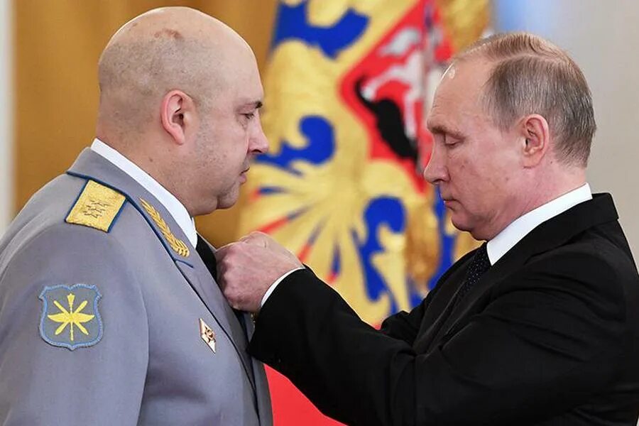 Где находится суровикин командующий. Генерал армии сергей суровикин. суровикин сергей владимирович генерал. сергей суровикин главнокомандующий. генерал-полковник сергей суровикин.