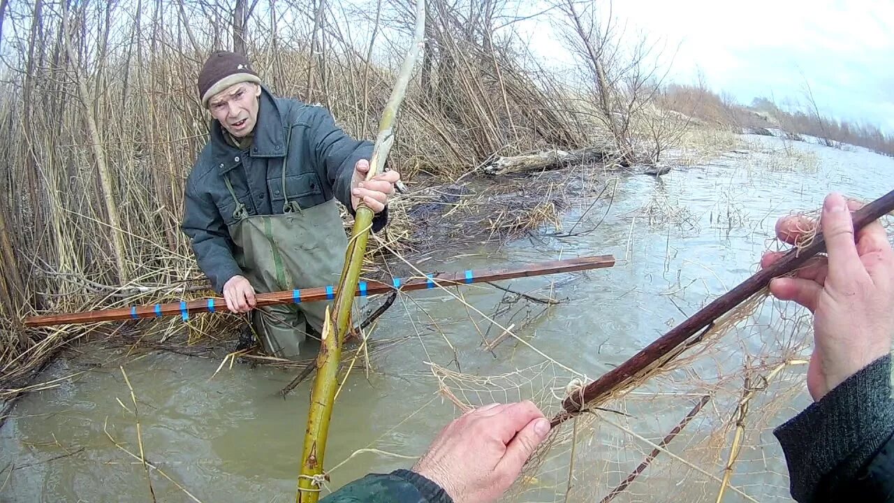 Кривда рыболовная купить. Крыга рыболовная снасть. Кривда рыболовная снасть. Рыбалка на кривду Крыга. Крыга браконьерская снасть.