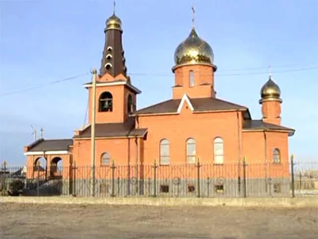 Мангут. Село Мангут Кыринского района. Храм Мангут Кыринский район. Село Мангут Кыринского района Забайкальского края. Село Кыра Забайкальского края храм.