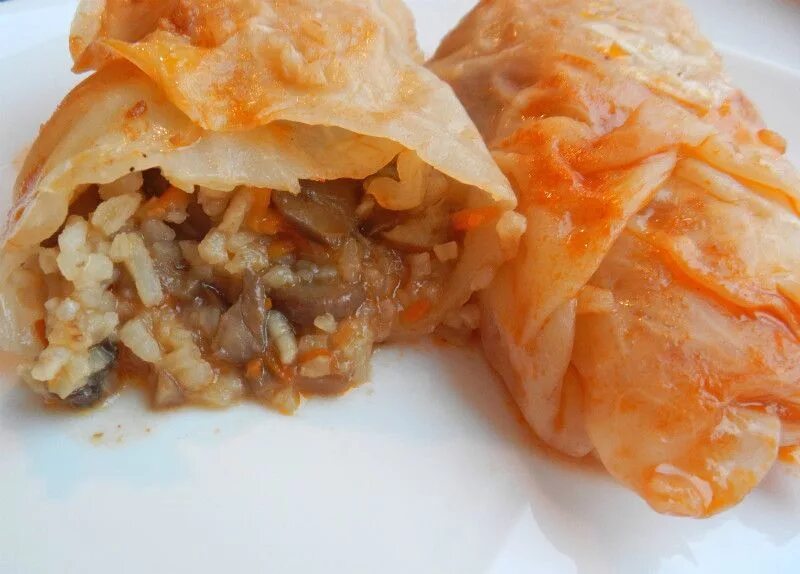 голубцы мясные. голубцы с мясом. голубцы с рисом. голубцы с рисом. голубцы.