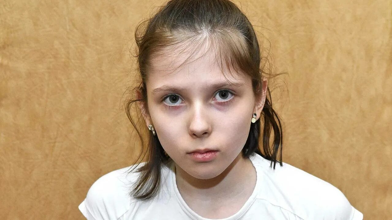 Видео где двенадцатилетняя девочка. Трансляция девочек 10 лет. двенадцатилетняя девочка. трансляция девочки подростка. девочка вика.