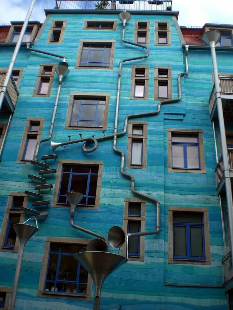 Какой поющий дом. Kunsthofpassage дрезден. музыкальный дом в дрездене. дрезден, kunsthofpassage funnel wall.. поющий домик в дрездене.