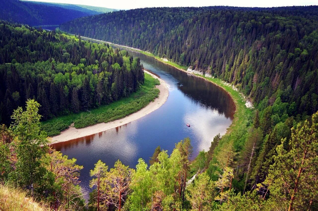 Сколько сейчас в пермском крае. Река Чусовая Пермский край. Река Чусовая Урал. Красный камень Пермский край Чусовая. Река Чусовая Пермь.