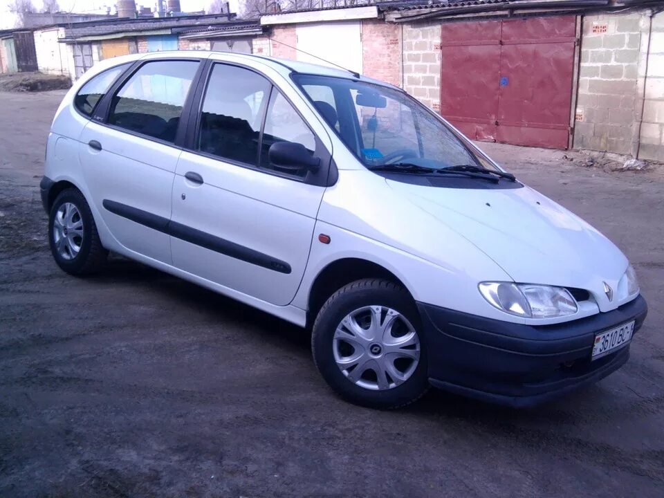 Renault 1997. Renault Megane Scenic 1997. Рено Меган Сценик 1997. Renault Scenic, 1997. Рено Сценик 1997.