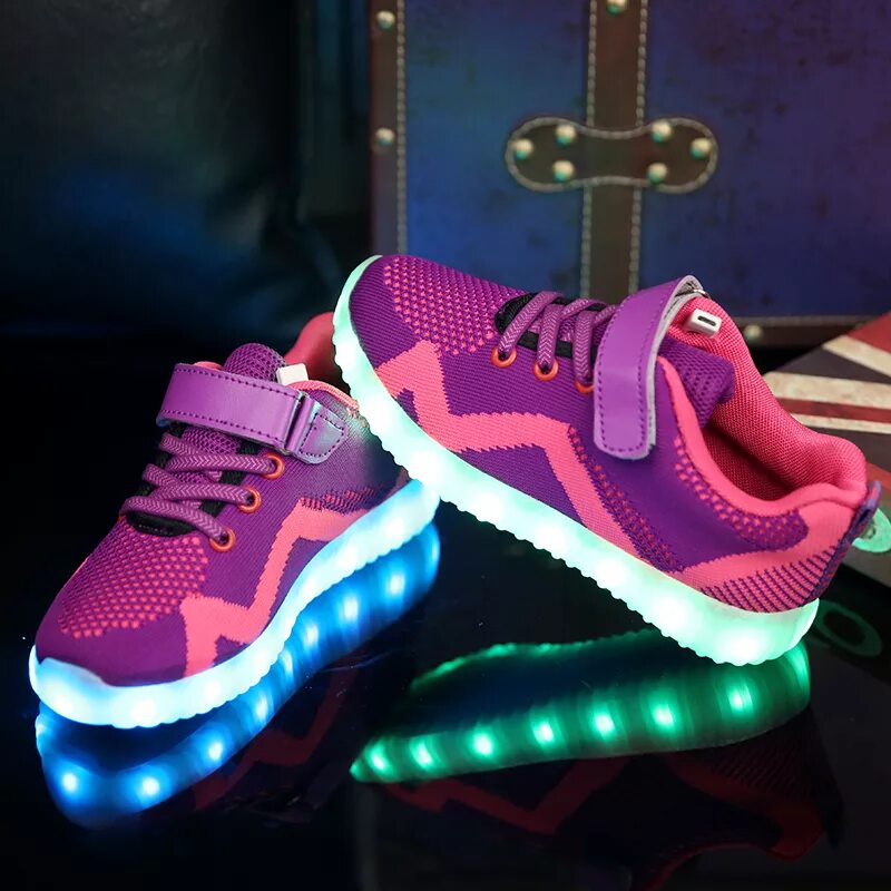 Светящиеся кроссовки розовые. Кроссовки детские adidas 30. Детские кроссовки нью бэланс 34 размер. Кроссовки адидас высокие зимние детские. Краснодар кроссовки детские светящиеся.