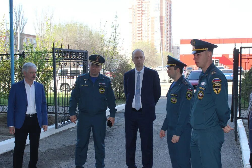 Сайт волгоградского гу мчс. Любавин МЧС по Волгоградской области. Начальник МЧС по Волгоградской области. Начальник ГУ МЧС России по Волгоградской области. Любавин МЧС Волгоград.