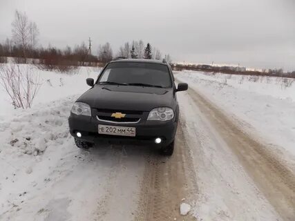 Стекло шеви нива