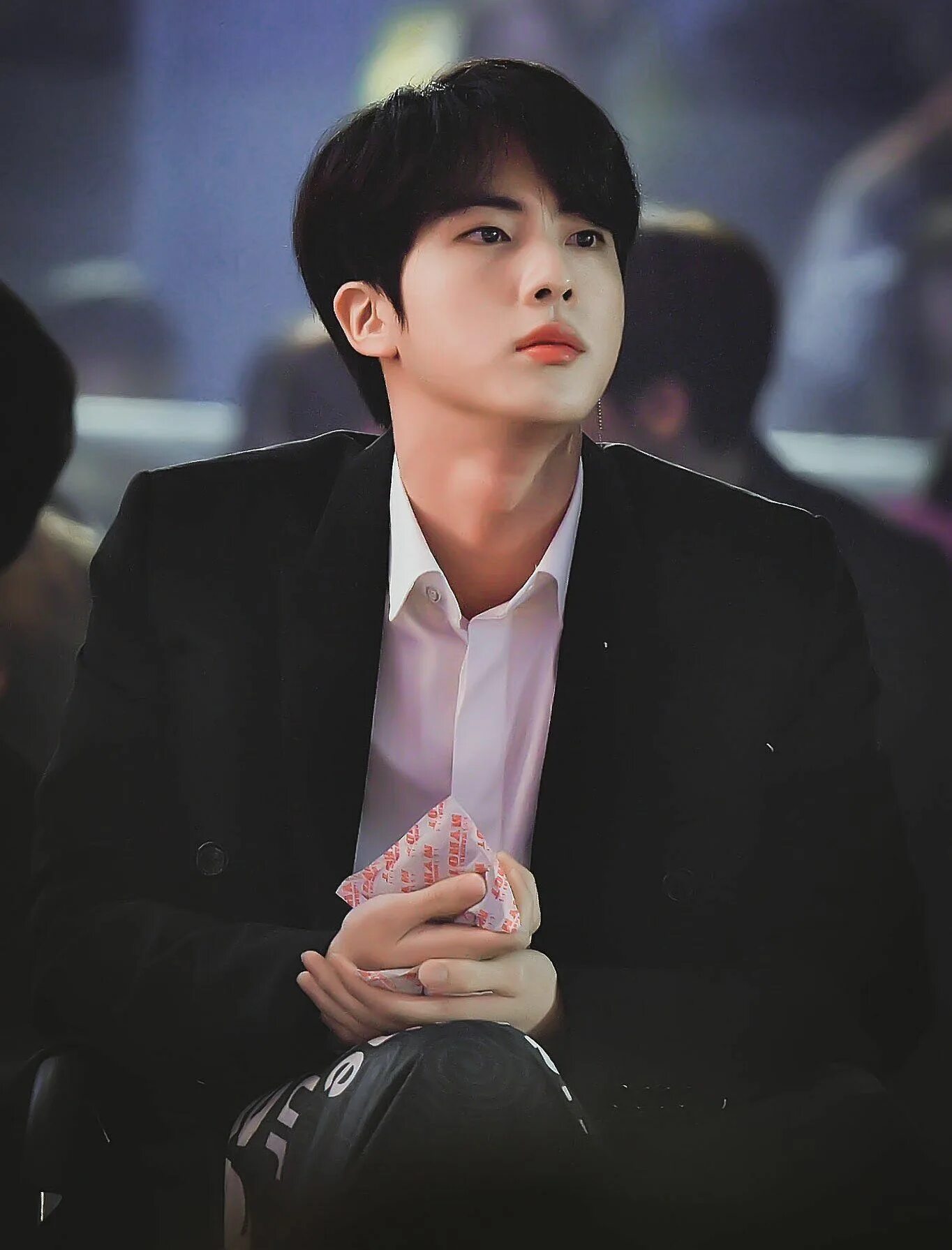 У намджуна есть сокджин у шугарика. Джин БТС 2021. Джин из BTS 2021. Kim Seok Jin BTS.