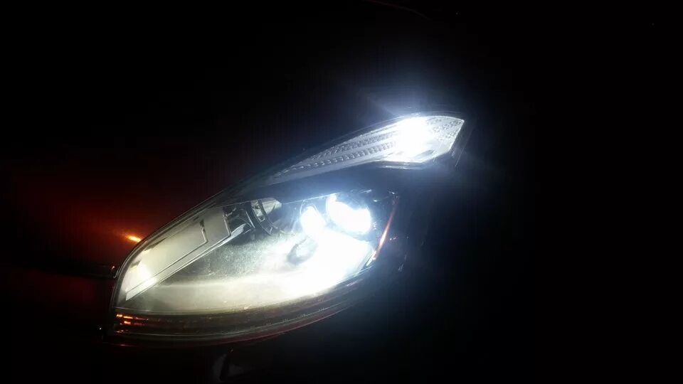 Фары светодиодные ситроен. Citroen c5 led headlight. Фары светодиодные ситроен. Фары на ds4 2012. Ситроен ds3 лед фары.