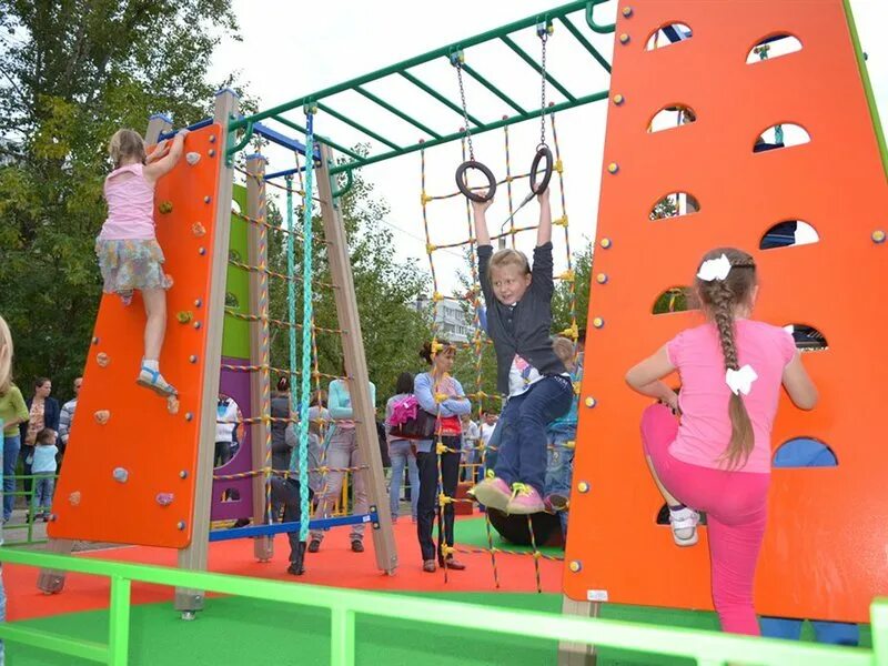 Kompan детские площадки. Маф спортивные площадки. Детские площадки длямподростков. Оригинальные детские площадки. Детская площадка для подростков.