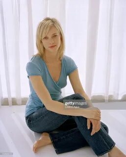 Share, rate and discuss pictures of Amy Smart's feet on wikiFeet