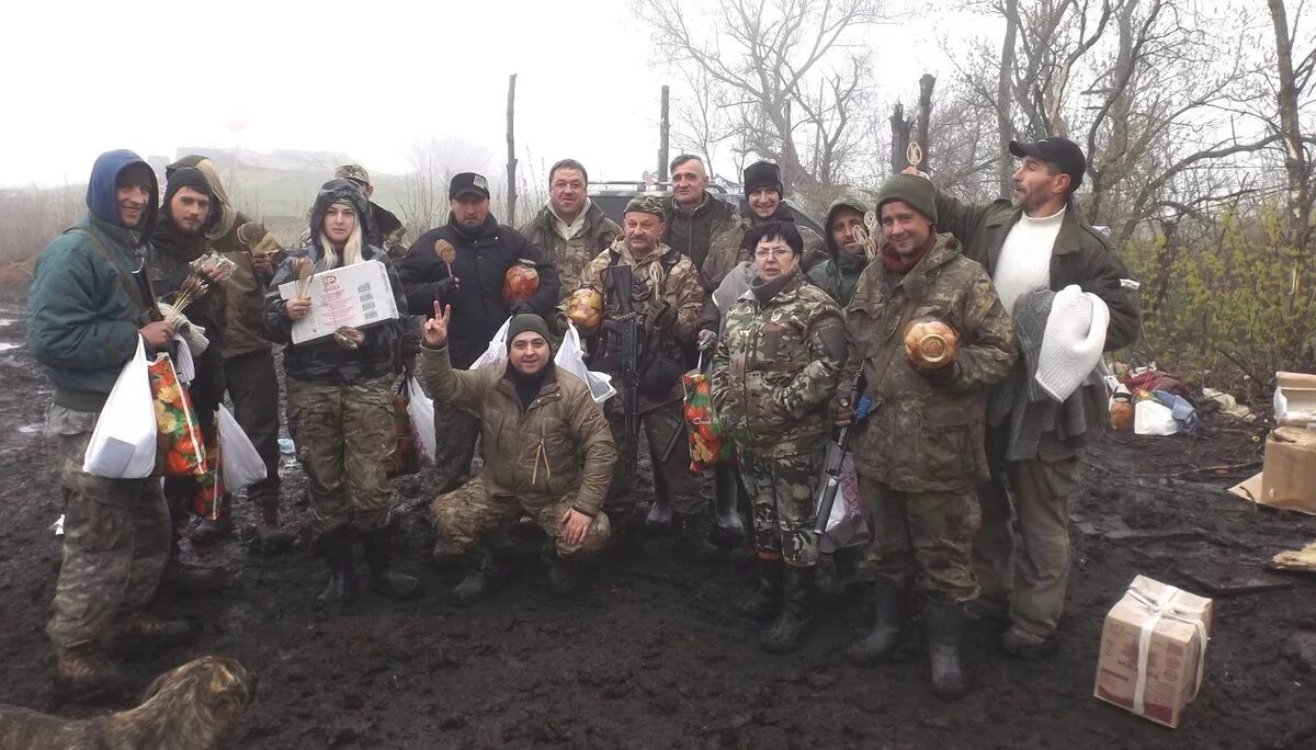 Украинские военные бомжи. Украинские солдаты бомжи. Армия Украины 2014. Военный бомж