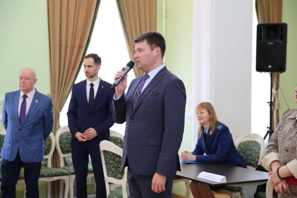 Городские службы калуга. Горуправа калуга. Желтков калуга благоустройство. Депутаты калуги. Непогода калуга.