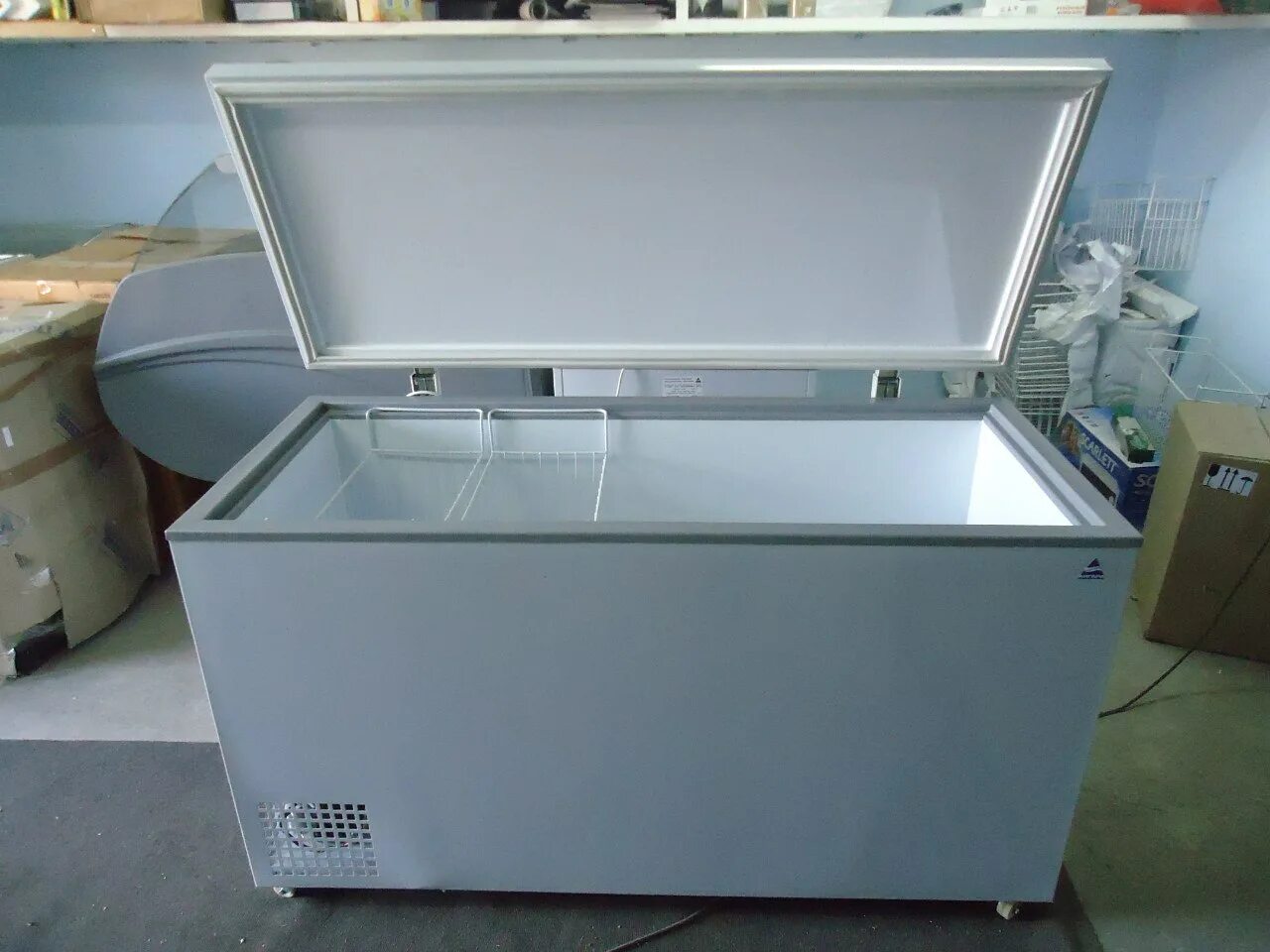 Ларь морозильный eletto 550s (с глухой крышкой). Пятигорска морозилку для марожней в нальчике. Снеж млк-800. Ларь морозильный cooleq cf-100. Ларь морозильный снеж млк-500.
