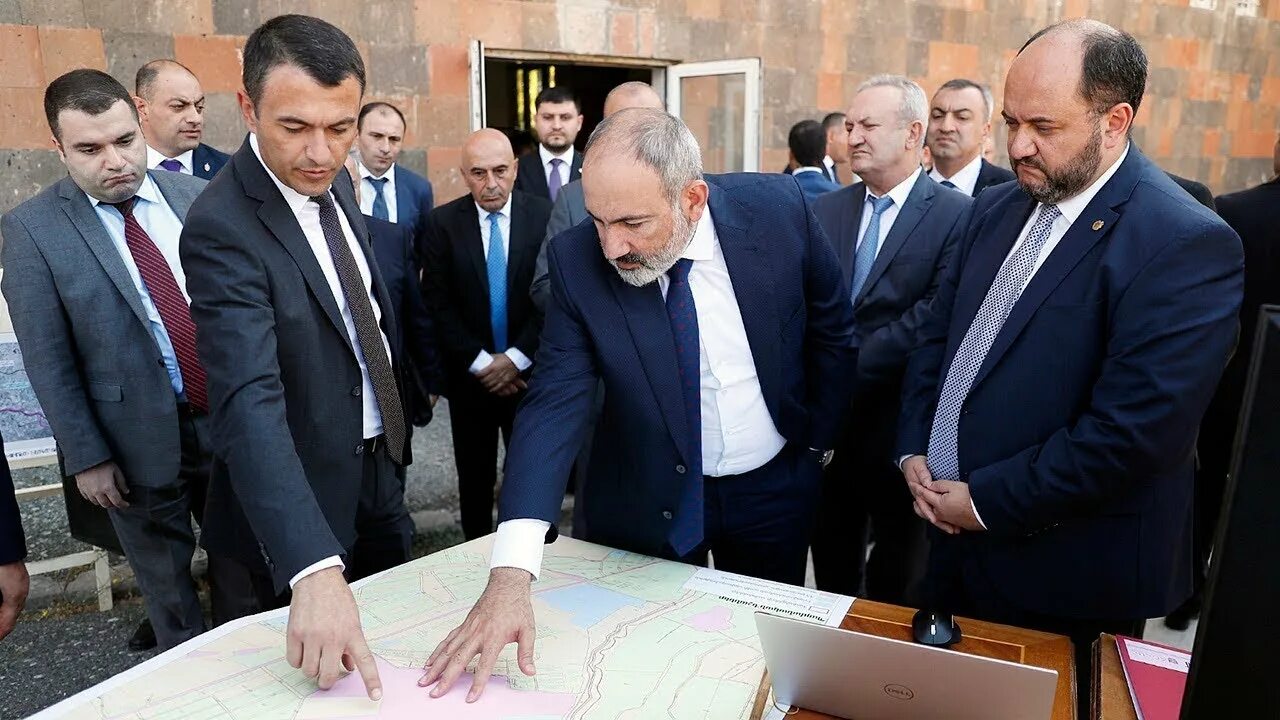 Ситуация в армении на сегодняшний день. Протесты в армении 2022. Армяне сейчас. Пашинян алиев эрдоган прага 2022. Новости армении сегодня 2024.