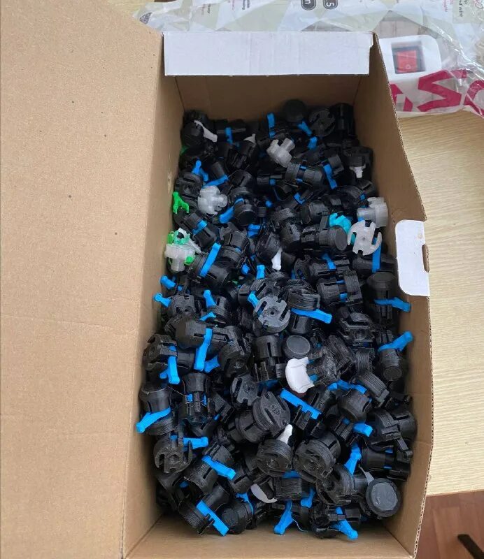 Из 12 кг пластмассы получаются 32 одинаковые. Входная по математике 6 класс. Задача из 12 кг пластмассы получаются 32 одинаковые трубы. Из 12 кг пластмассы получаются 32 одинаковые трубы. Из 12 кг пластмассы получаются 32 трубы сколько.